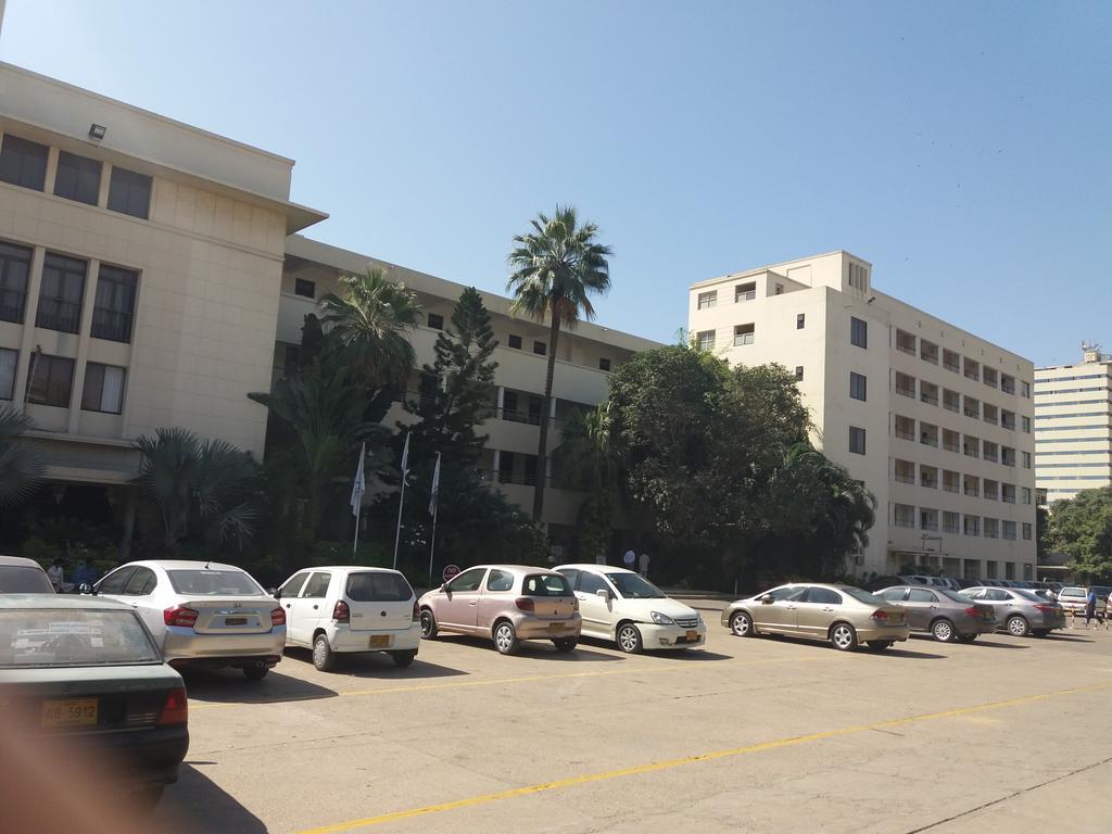 Beach Luxury Hotel Karatschi Exterior foto
