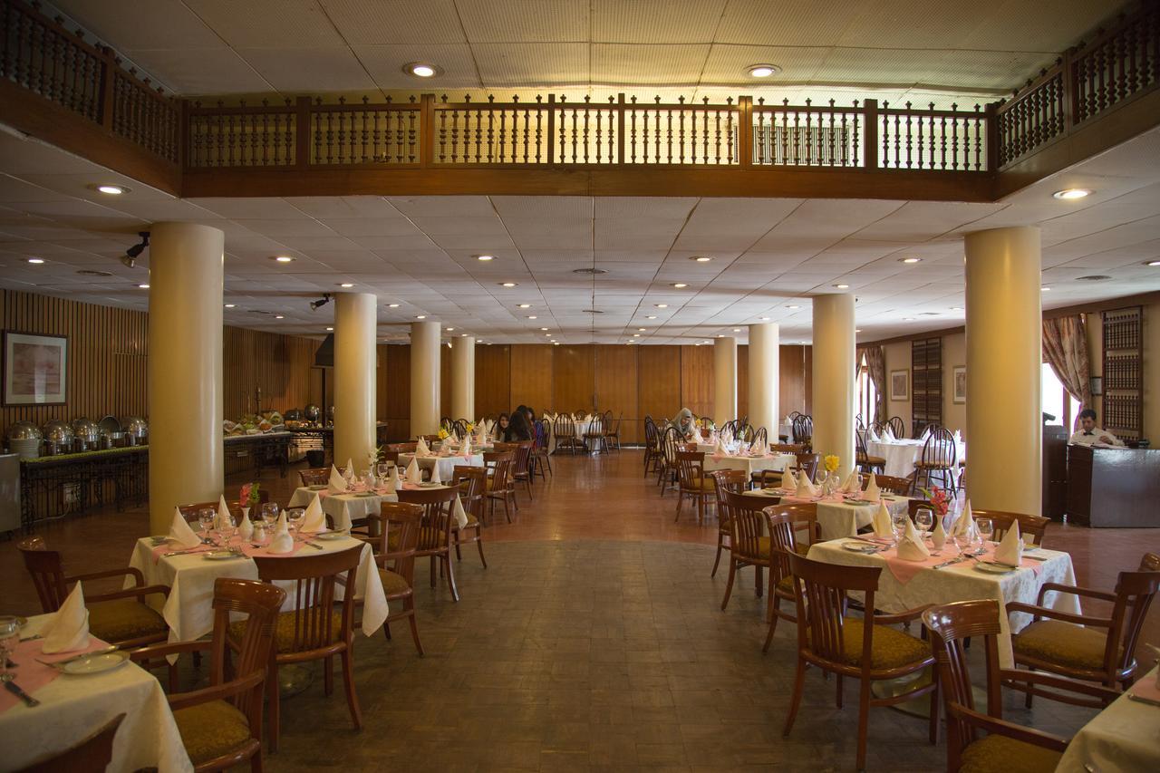 Beach Luxury Hotel Karatschi Exterior foto