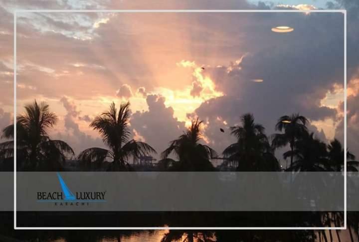 Beach Luxury Hotel Karatschi Exterior foto